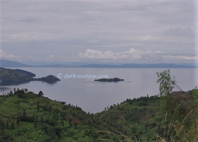 05 - Lake Kivi, seen from the shores in Rwanda