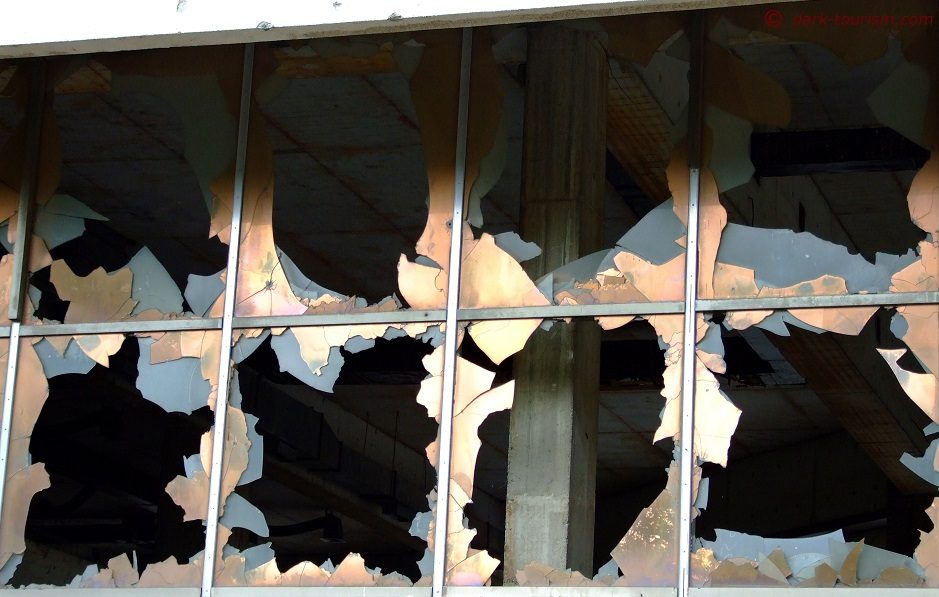 01 - artfully shattered glass on Mostar war ruin