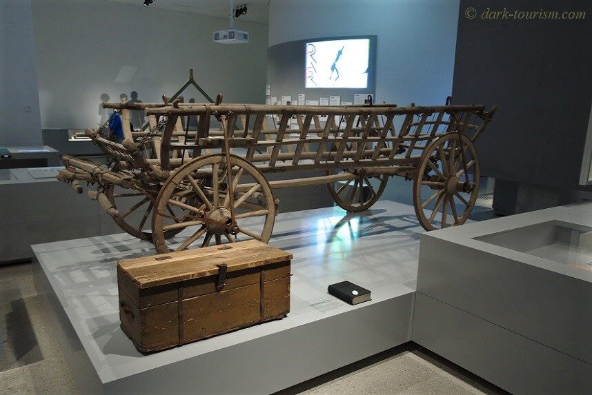 FVV 17 - cart used by refugees