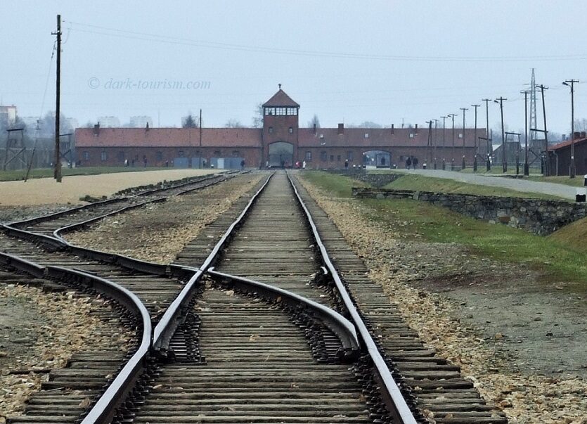 01 - Auschwitz-Birkenau ramp and gate house