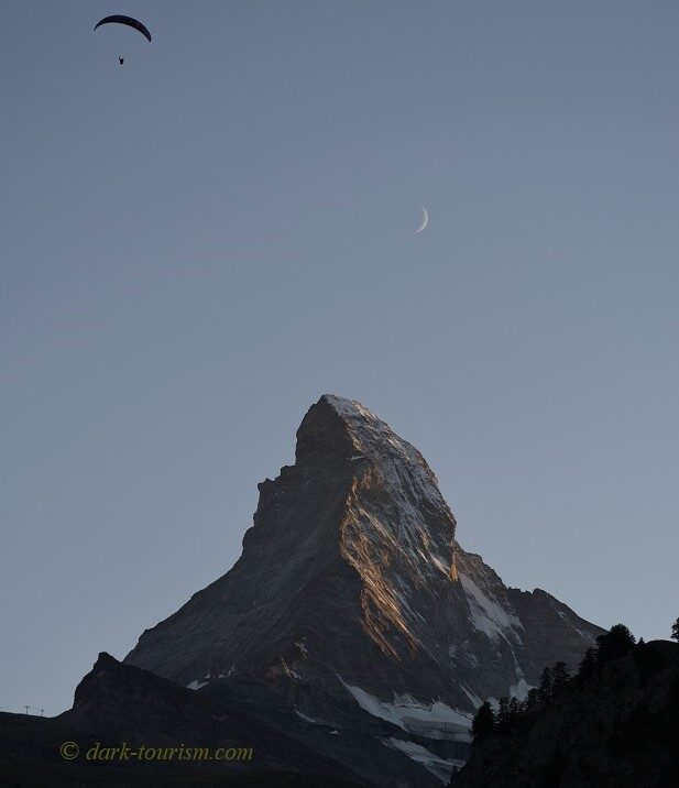 2 - moon, hang-glider and the Matterhorn