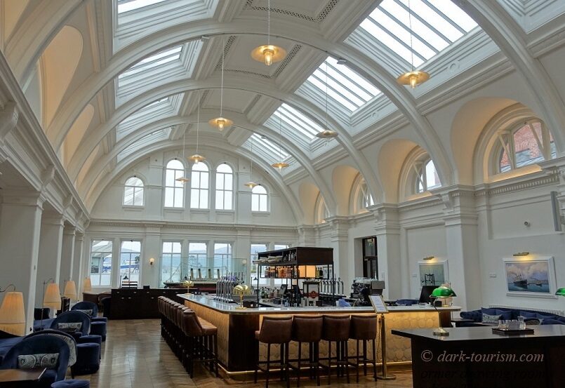 14 - lofty hotel bar in the former drawing room where Titanic was designed