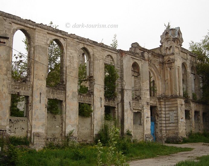 03 - Synagogue and Yeshiva ruin, Chisinau